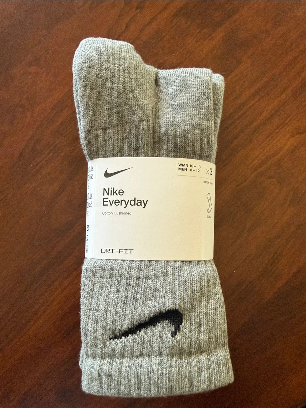 Nike Everyday Dri-FIT Cushioned Crew Socks - Heather Gray with Black Swoosh NWT